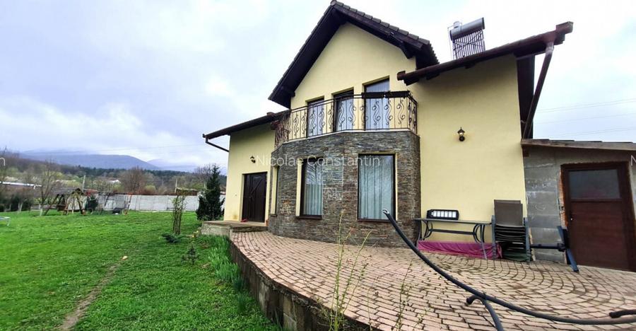 Casa individuala 230mp cu teren 1100mp Tocile