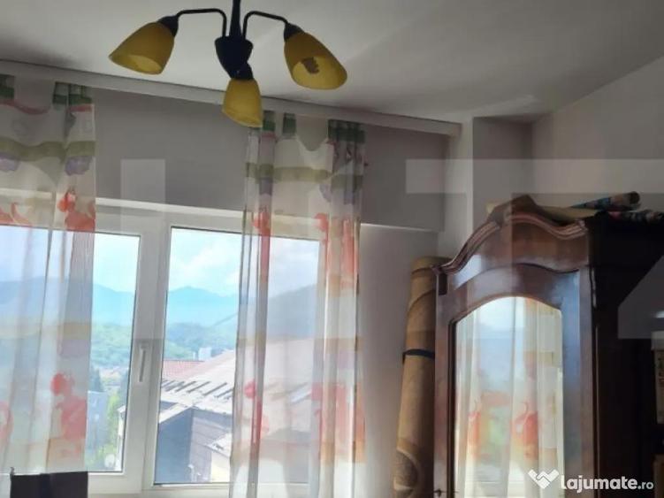 Apartament cu 3 Camere Spa?ios ?i Luminos de Vanzare Z - 8