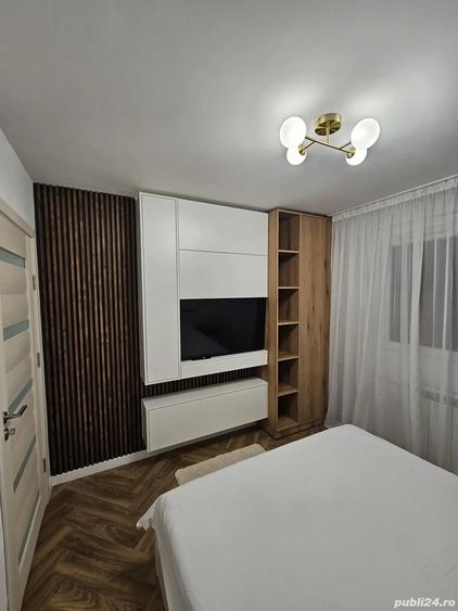 Apartament 2 camere decomandat, renovat complet, mobilat ?i utilat Metrou 1 Decembrie - 4