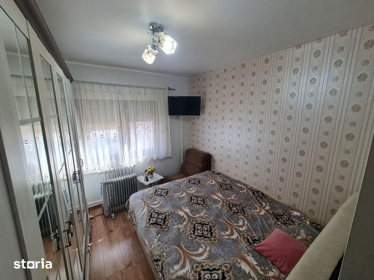Vand apartament 5 camere Micalaca Str Abrud,2b.Decomandat,Spatios100mp - 8