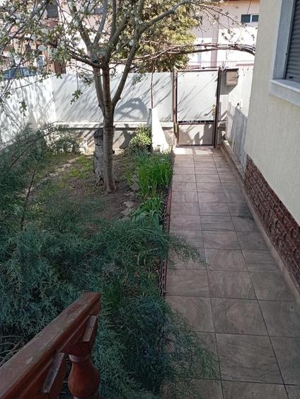 Casa -constructie solida-garaj-curte-zona Gojdu Deva - 8