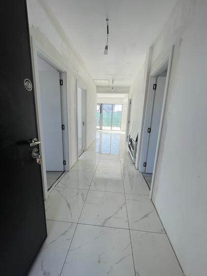 Casa parter 4 camere - La intrare in Com.Berceni - 8