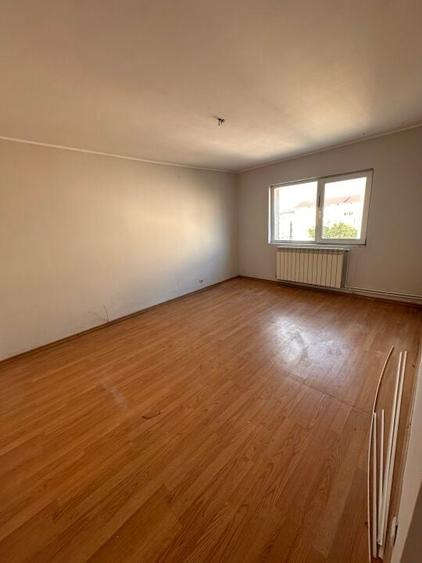 APARTAMENT 3 CAMERE - NAVODARI - 1