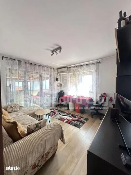 Apartament cu 3 camere, mobilat în Central