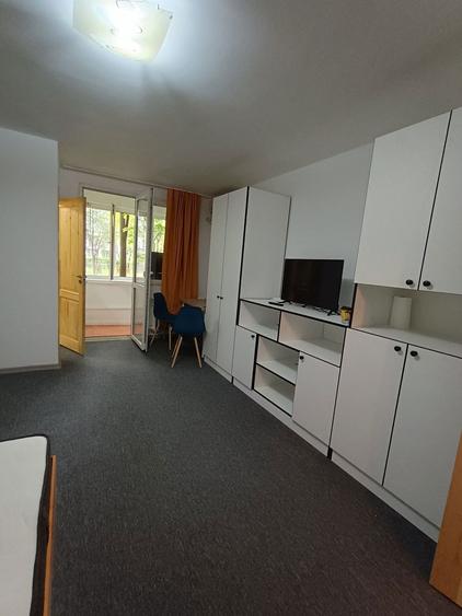 Inchiriez garsoniera - 5