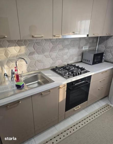Apartament cu 2 camere decomandat în Tomis III
