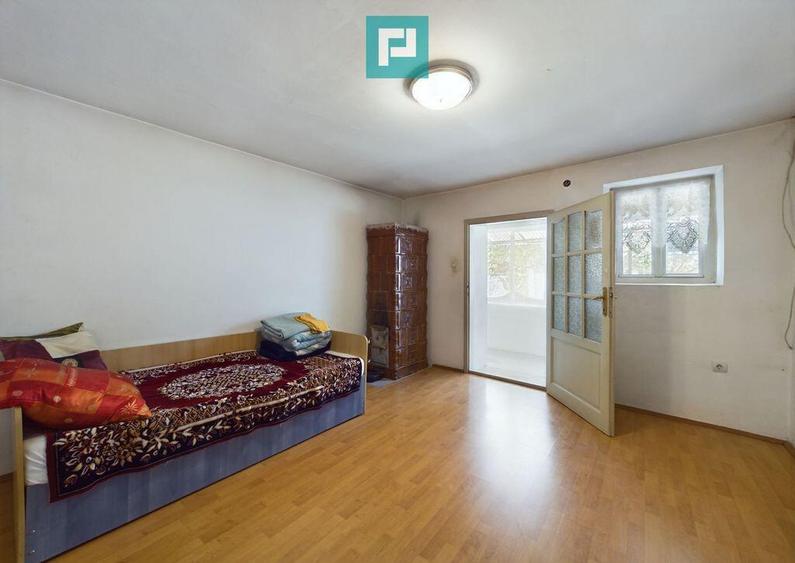 Casa cu 4 camere in Cruceni - 12