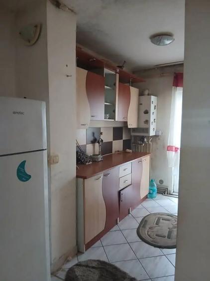 Vand apartament cu 2 camere decomandat Strada Oituz 3 - 1