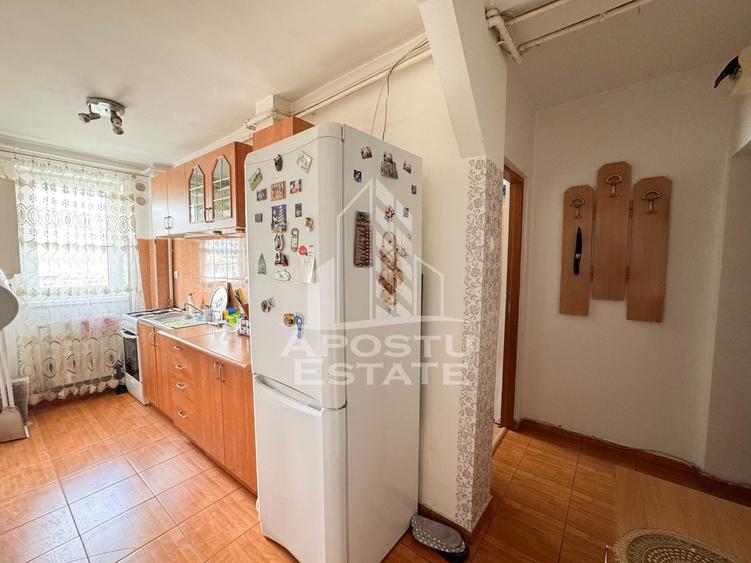 Apartament 3 camere, centrala proprie, mobilat, Micro 6, Hunedoara - 8