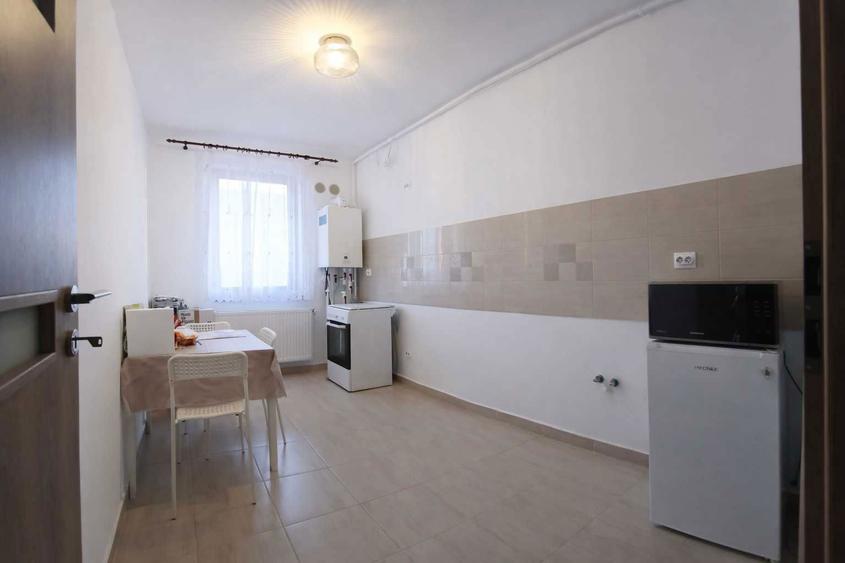Apartament 2 camere 2 balcoane 1 loc parcare etaj 1 - 4