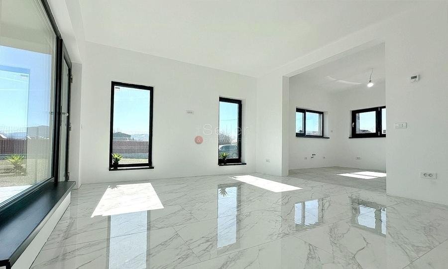 Curte Generoasa Compartimentare Practica - 2