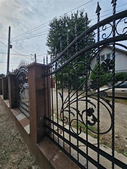 VILA DE VANZARE BACAU  P+E+M (de locuit si birou , clinica, notarriat, medic de - 6