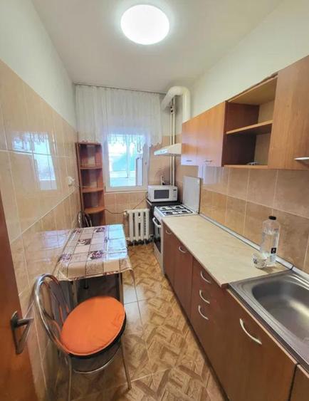 Titan, sector 3, str. Buhusi, curata, contract, ocazie! - 6