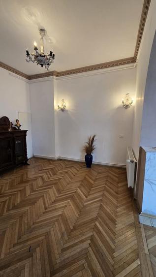 Apartament deosebit cu 4 camere spațioase, în zonă centrală - 7