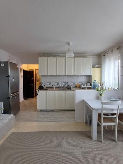 Închiriez Apartament 2 camere - 10