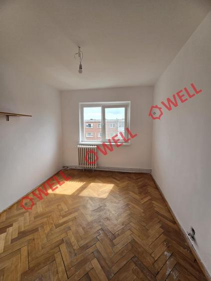 Bitai Klaudia  +40728084470 Arata adresa de email   Apartament cu 4 camere de în - 7