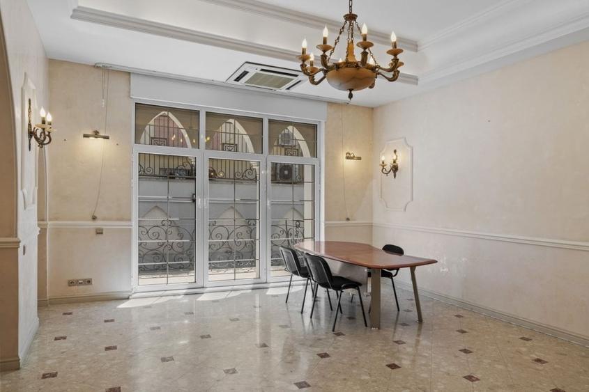 Vila de inchiriat cu 13 camere langa Bulevardul Lascăr Catargiu - 15