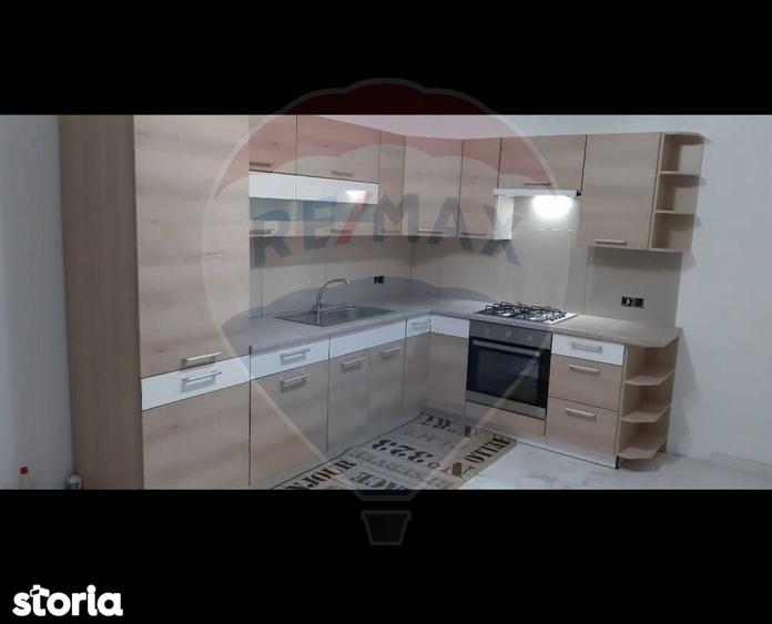 Casa / Vila cu 5 camere de vanzare - 12