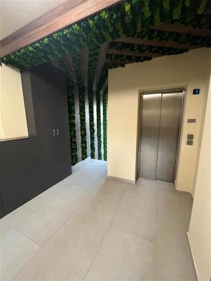 Apartament cu 3 camere, ultracentral, NOU, parter - 1