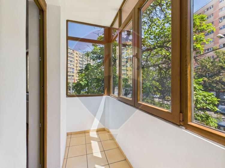 Inchiriere spatiu ideal pentru firma - 5 camere, zona Ferdinand - 14