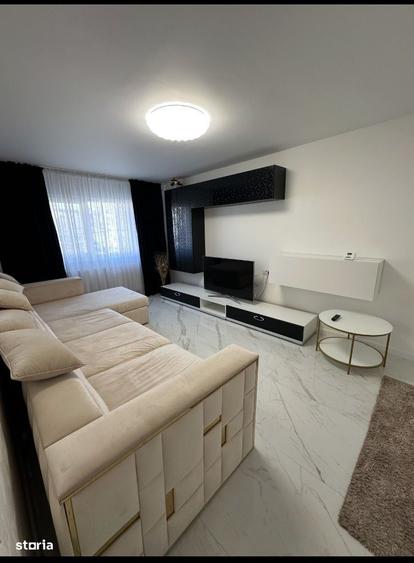 Apartament cu 2 camere decomandat în Școlilor
