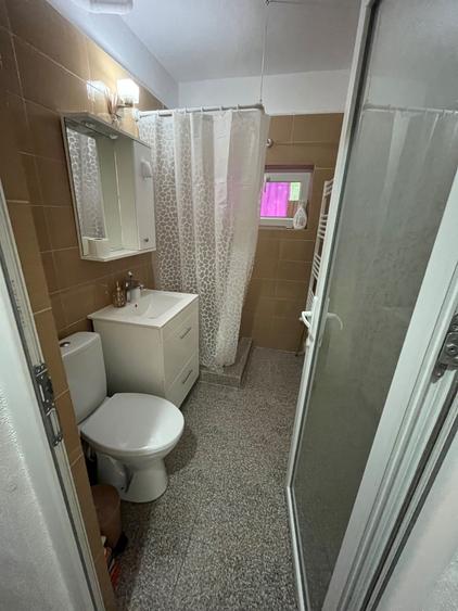 Inchiriez apartament 2 camere, zona 9 mai - 1
