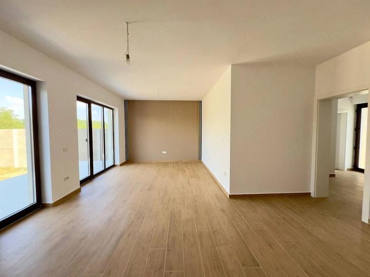 Casă cu 4 camere cu Teren 357 Mp în Covaci