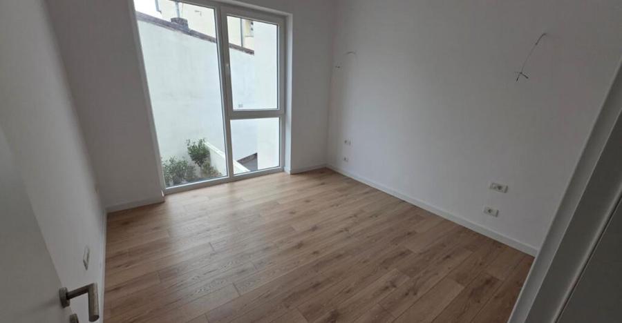 Apartament de vanzare 3 camere -imobil nou- zona Calarasi- S - 4