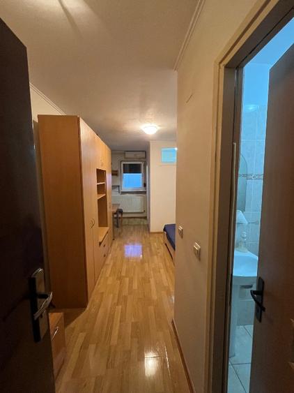 Închiriez garsonieră  - 2