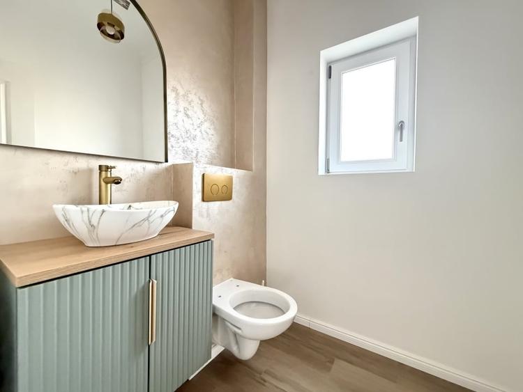 Duplex top, despartit prin garaj, 5 camere, 218 mp utili - Ghiroda - 9