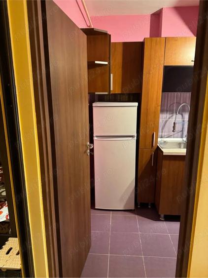 vand Garsoniera . - 7