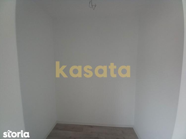 Casă cu 3 camere cu Canalizare în Central