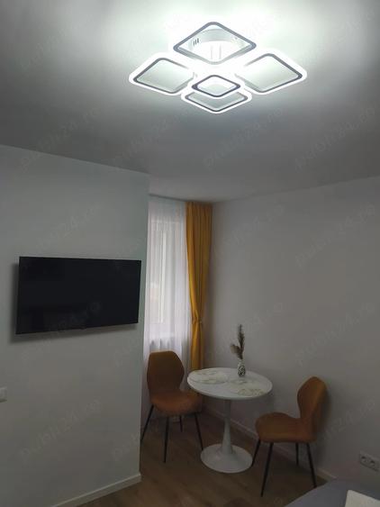 Garsonieră decomandată în Central