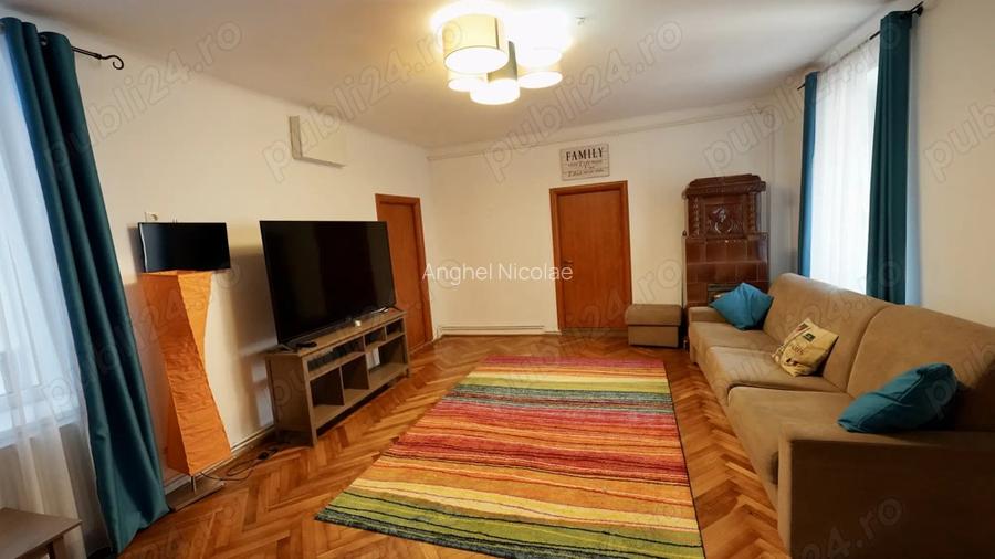 5 camere - Centru Vechi - Poarta Schei 24 (2 dormitoare, 2 livinguri) 3 bai terasa renovat 5 camere - Centru Vechi - Poarta Schei 24 (2 dormitoare, 2 livinguri) 3 bai terasa renovat