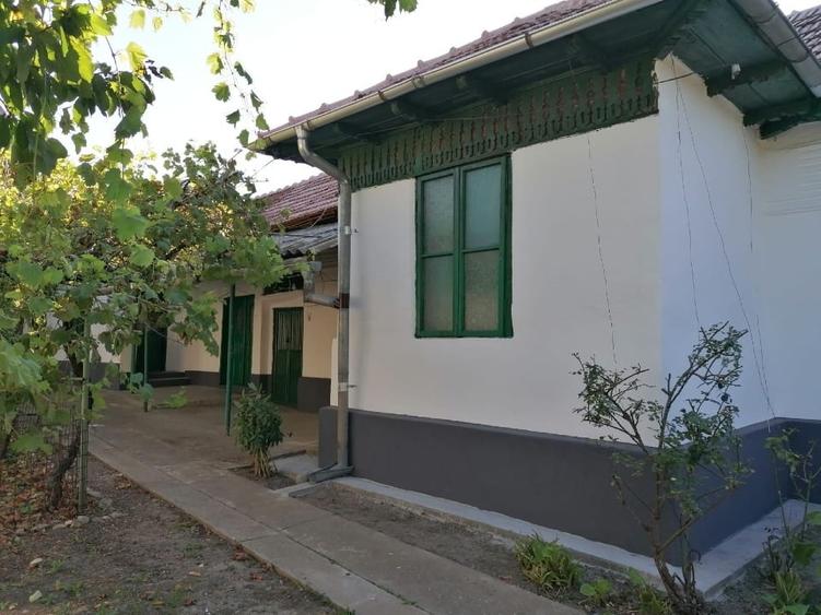Casă individuală cu 5 camere cu Teren 1152 Mp în Vârtop