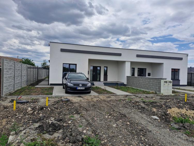 Casă cu 3 camere cu Teren 400 Mp în Becicherecu Mic