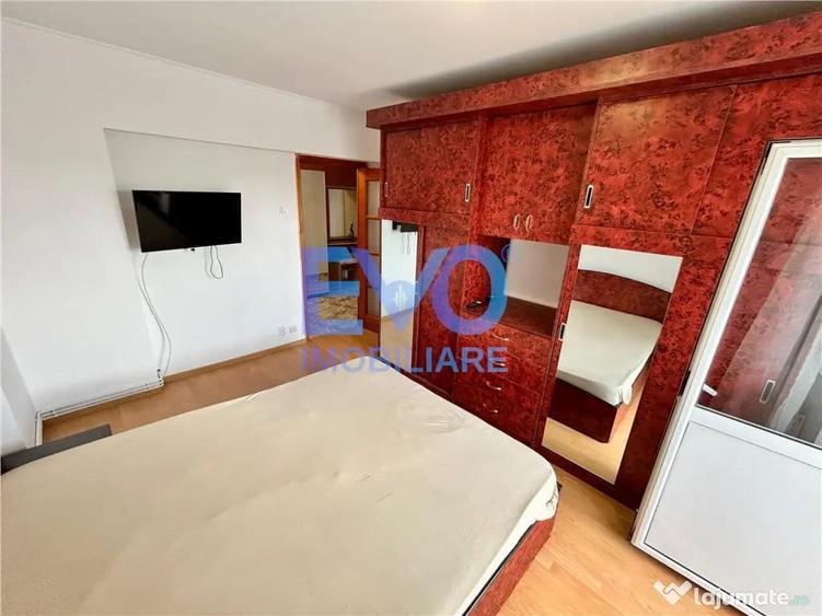 Apartament cu 3 camere decomandat în Nicolina