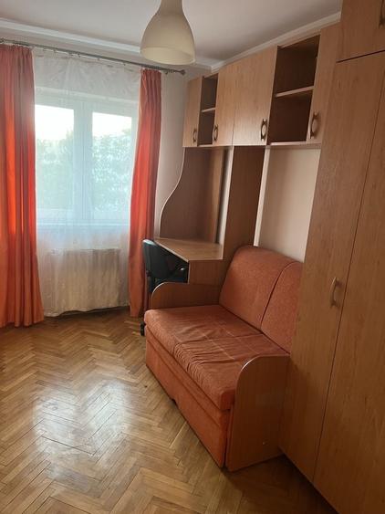Apartament cu 3 camere decomandat în Vasile Aaron
