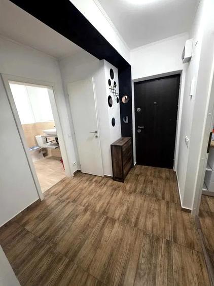 Apartament cu 2 camere decomandat, mobilat în Nicolina