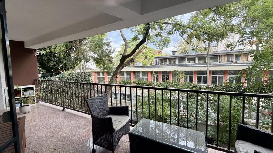 Apartament cu 3 camere semidecomandat, mobilat în Ultracentral