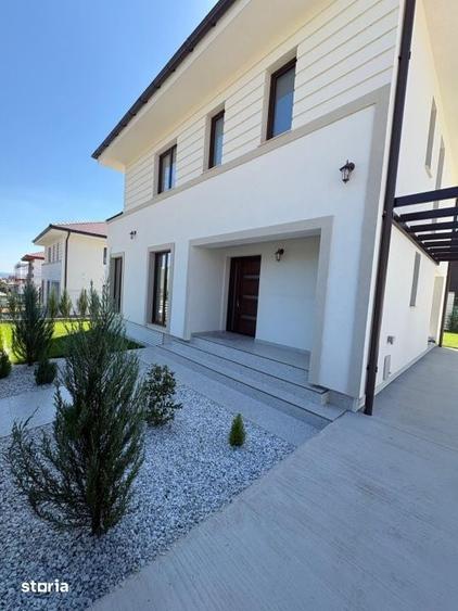 Casă cu 4 camere cu Teren 455 Mp în Valea Borcutului