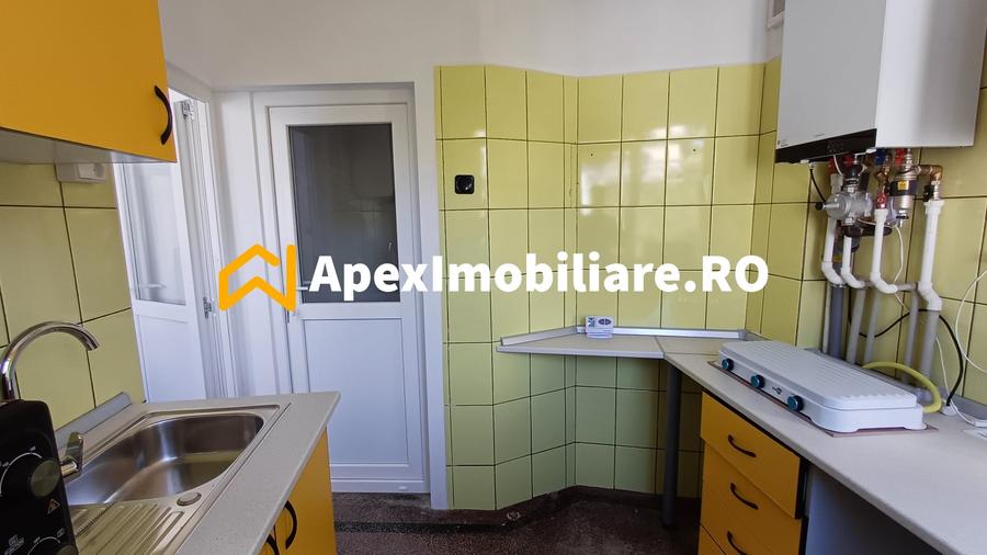 Apartament cu 5 camere decomandat, mobilat în Unirii