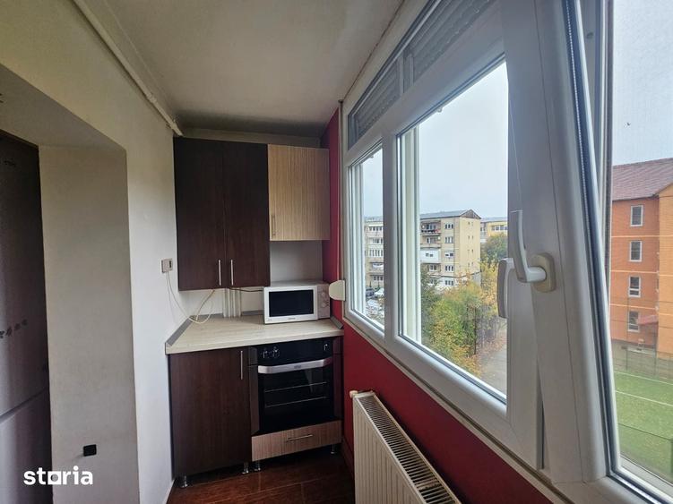 Apartament cu 2 camere decomandat în Micro 16