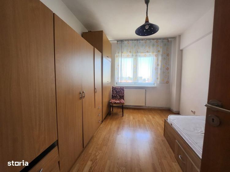Apartament cu 3 camere decomandat în Găvana