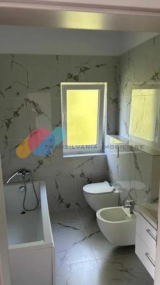 Duplex cu 4 camere cu Canalizare în Florești