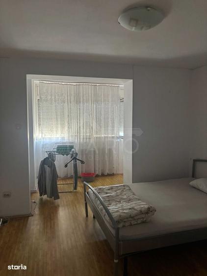 Apartament cu 3 camere decomandat în Pandurilor