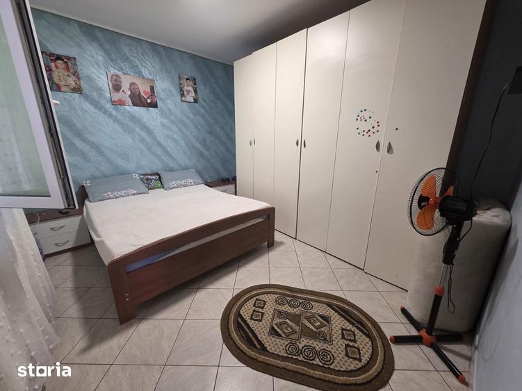 Casă cu 5 camere cu Teren 284 Mp în Brăilița