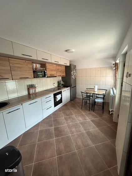 Casă cu 4 camere cu Teren 1500 Mp în Smârdan