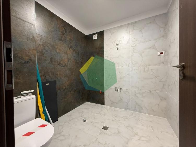Apartament cu 4 camere semidecomandat, mobilat în Odăile