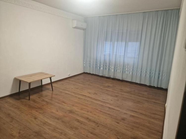 Apartament cu 2 camere decomandat în Sud